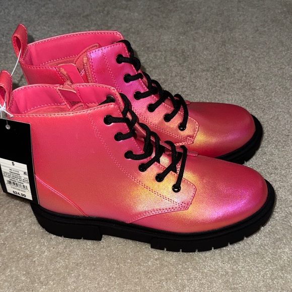 Art Class Kayden/Pink Metallic Boots 🩷🧡💛🩵💚 - Picture 7 of 7